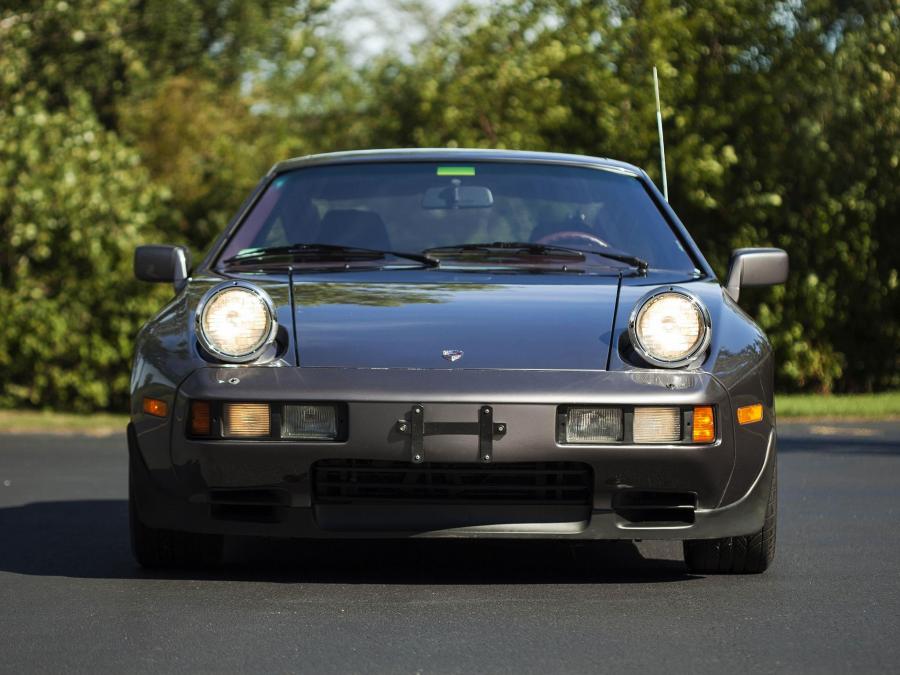  Porsche 928 S 1983 года  (US) (фото 2 из 8)